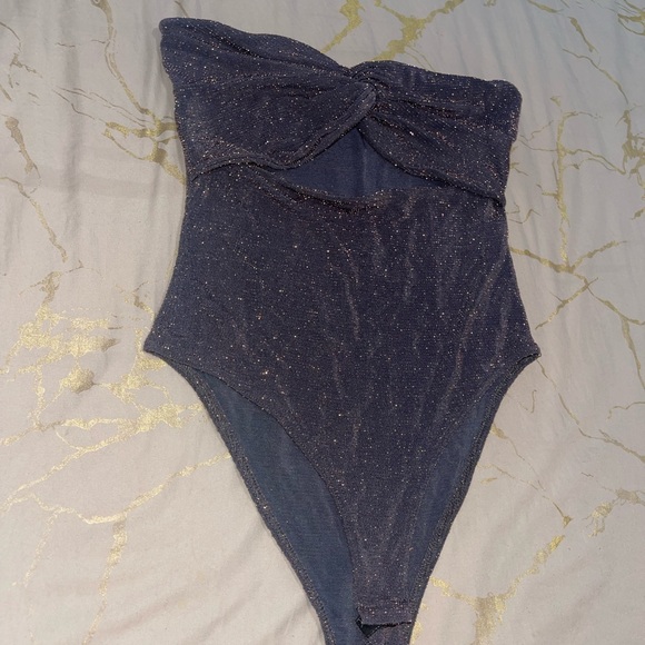 PrettyLittleThing Sparkling Sleeveless Bodysuit - Picture 7 of 11